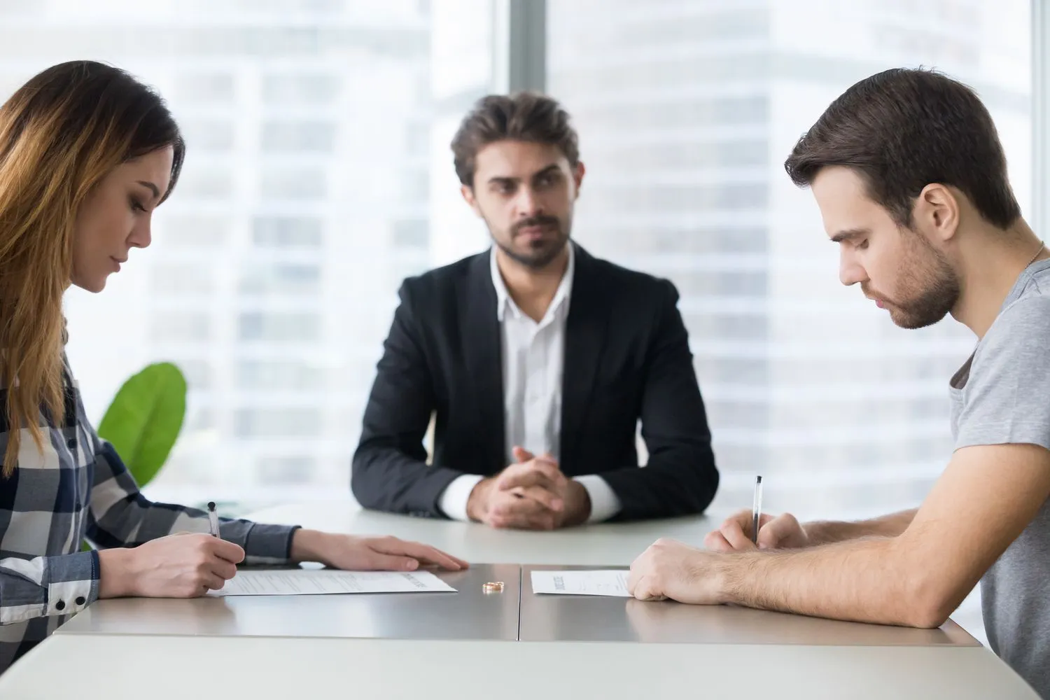 How EH Mediation Guides Couples Toward Fair and Balanced Outcomes Hoddesdon
